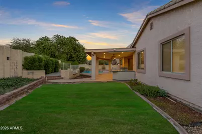 8220 W Gardenia Avenue, Glendale, AZ 85303 - Photo 5