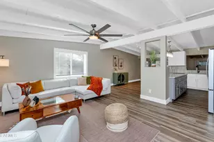 5833 N 10th St, Phoenix, AZ 85014 - Photo 1