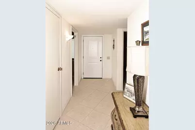 10005 W Hutton Drive, Sun City, AZ 85351 - Photo 5