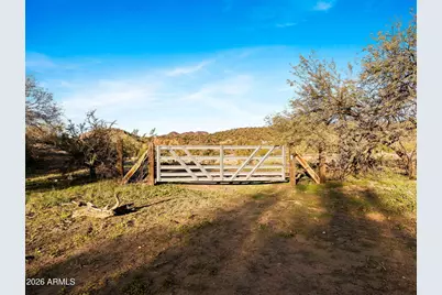 27610 W Gill Road, Morristown, AZ 85342 - Photo 19