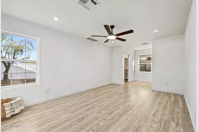 9809 N 67th Drive, Peoria, AZ 85345 - Photo 15