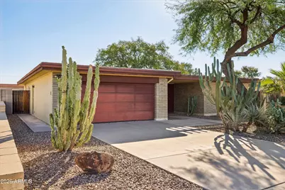 3835 N 34th Place, Phoenix, AZ 85018 - Photo 3