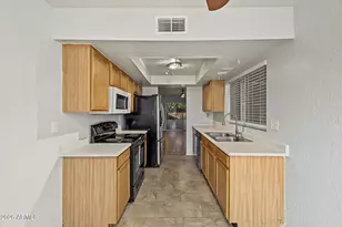 5144 E Holly St, Phoenix, AZ 85008 - Photo 11