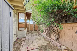5144 E Holly St, Phoenix, AZ 85008 - Photo 25
