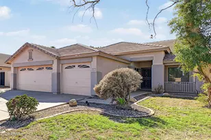 1871 E Ross Dr, Chandler, AZ 85225 - Photo 1