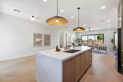 3816 E Whitton Avenue, Phoenix, AZ 85018 - Photo 7