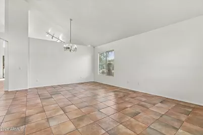 499 W Leah Avenue, Gilbert, AZ 85233 - Photo 5