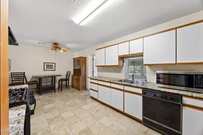 12237 N 111th Avenue, Sun City, AZ 85351 - Photo 11