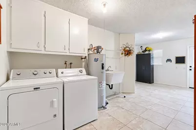 10416 W Pineaire Drive, Sun City, AZ 85351 - Photo 23