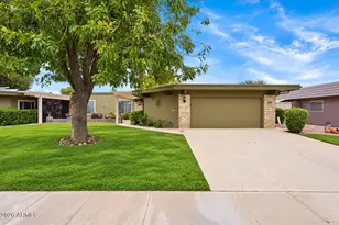 10416 W Pineaire Dr, Sun City, AZ 85351 - Photo 1