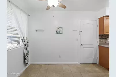 10118 N 96th Avenue #B, Peoria, AZ 85345 - Photo 5