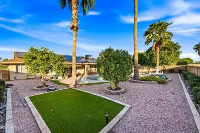 9415 W Garnette Drive, Sun City, AZ 85373 - Photo 23