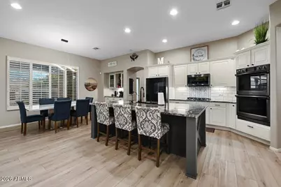9769 W Bent Tree Drive, Peoria, AZ 85383 - Photo 11