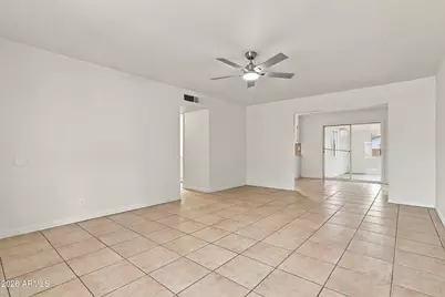 8420 N 55th Avenue, Glendale, AZ 85302 - Photo 7
