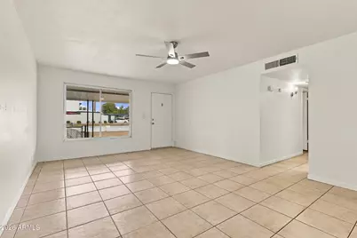 8420 N 55th Avenue, Glendale, AZ 85302 - Photo 5