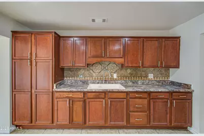 2260 W Pecan Road, Phoenix, AZ 85041 - Photo 17