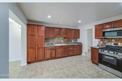 2260 W Pecan Road, Phoenix, AZ 85041 - Photo 15