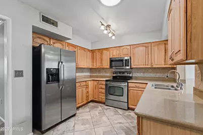 11013 W Thunderbird Boulevard, Sun City, AZ 85351 - Photo 7