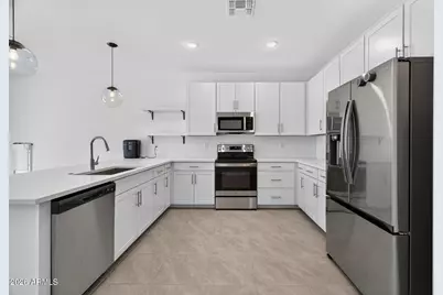 7801 N 79th Avenue, Glendale, AZ 85303 - Photo 3