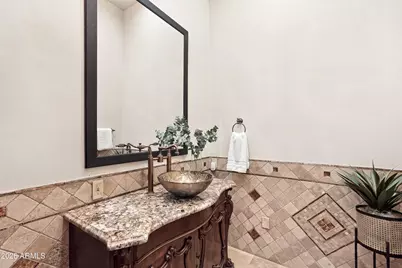 310 N Portland Avenue, Gilbert, AZ 85234 - Photo 37