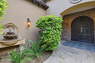 310 N Portland Avenue, Gilbert, AZ 85234 - Photo 3