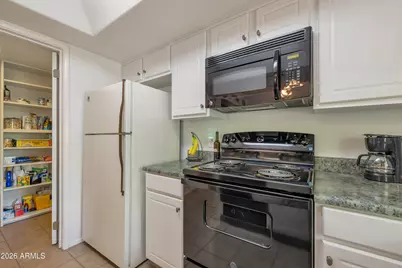 1333 E Morten Avenue #213, Phoenix, AZ 85020 - Photo 13