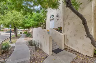 1333 E Morten Ave, Phoenix, AZ 85020 - Photo 1