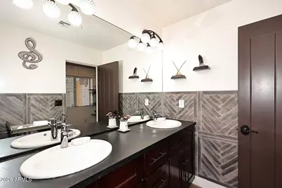 113 W Washington Avenue, Gilbert, AZ 85233 - Photo 23