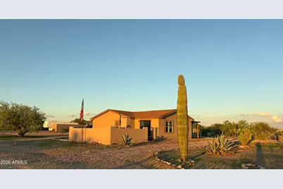 24906 W Lone Mountain Road, Morristown, AZ 85342 - Photo 3