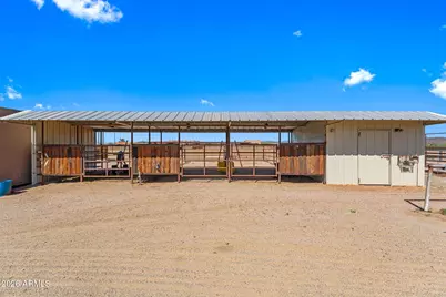 24906 W Lone Mountain Road, Morristown, AZ 85342 - Photo 29