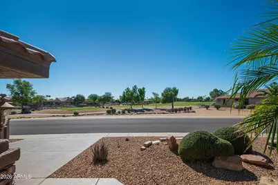 15710 W Linksview Drive, Surprise, AZ 85374 - Photo 9