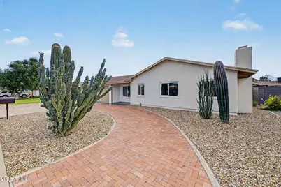 213 E Strahan Drive, Tempe, AZ 85283 - Photo 1