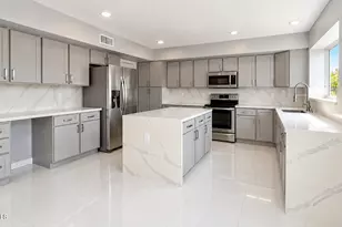 12403 W Monte Vista Rd, Avondale, AZ 85392 - Photo 9