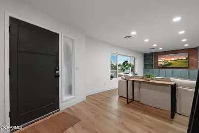 5126 W Echo Lane, Glendale, AZ 85302 - Photo 5