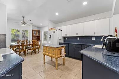 12914 W Cheery Lynn Road, Avondale, AZ 85392 - Photo 11
