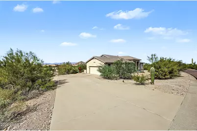 9536 S Krista Drive E, Goodyear, AZ 85338 - Photo 5