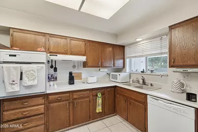 11085 W Frontier Drive, Sun City, AZ 85351 - Photo 13