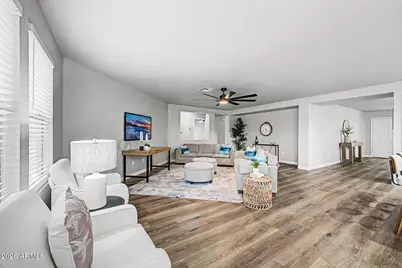 2330 W Spencer Run, Phoenix, AZ 85041 - Photo 11