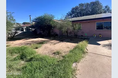 557 E Oakland Street, Chandler, AZ 85225 - Photo 1