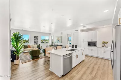 3131 N Central Avenue #5018, Phoenix, AZ 85012 - Photo 1