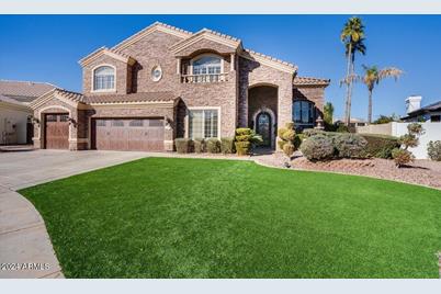 1826 E Coral Tree Drive, Gilbert, AZ 85234 - Photo 1