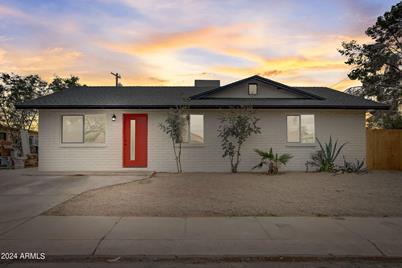 10947 W Mohave Street - Photo 1