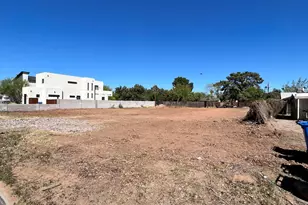 2327 N 29th St, Phoenix, AZ 85008 - Photo 1