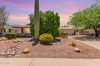 1227 E Campus Drive, Tempe, AZ 85282 - Photo 1