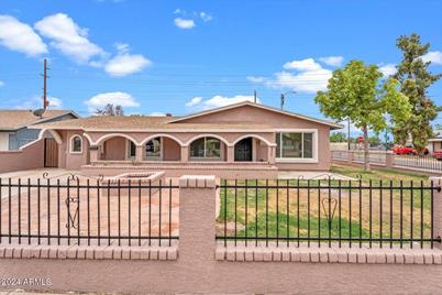 2234 N 50th Lane, Phoenix, AZ 85035 - Photo 1