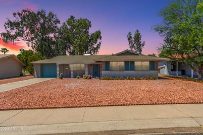 11814 N Thunderbird Road, Sun City, AZ 85351 - Photo 1