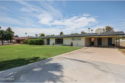 106 N Florence Avenue, Litchfield Park, AZ 85340 - Photo 1