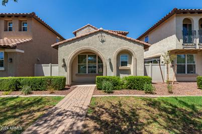 1065 S Reber Avenue, Gilbert, AZ 85296 - Photo 1