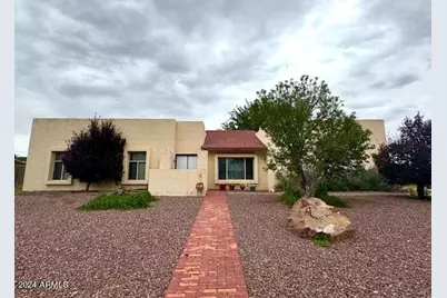 590 N 15th West Place Place W, Saint Johns, AZ 85936 - Photo 1