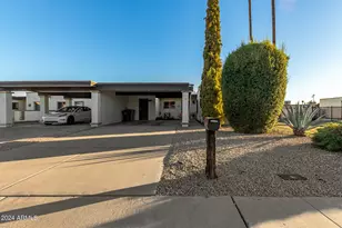 3017 W Hearn Rd, Phoenix, AZ 85053 - Photo 1